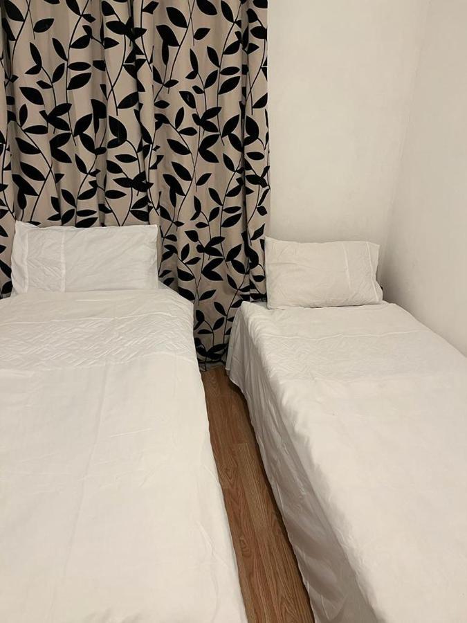 Happy Hours Home Stay London Eksteriør billede