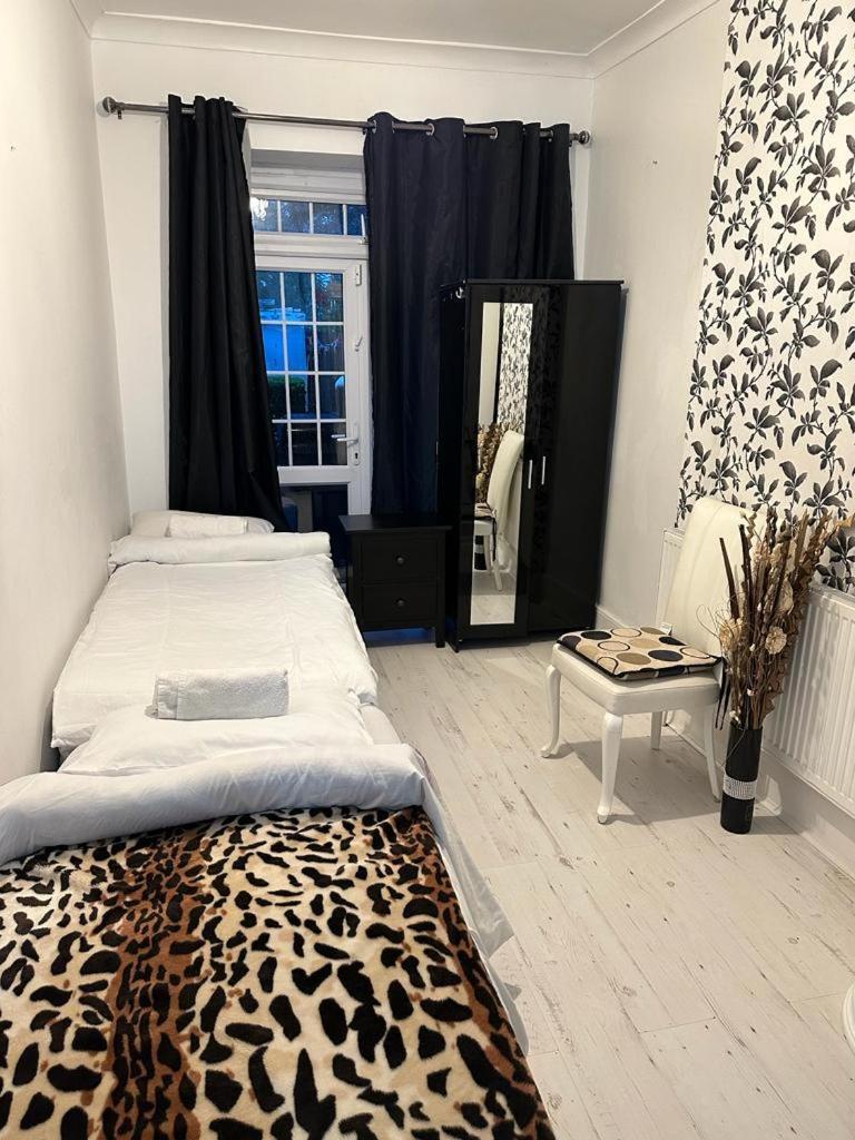 Happy Hours Home Stay London Eksteriør billede
